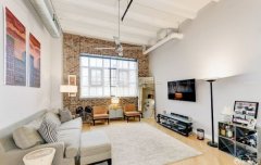 <b>的壁布每平米会更贵30元摆布</b>