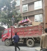 有无数怀揣胡想的创业者踏上征程